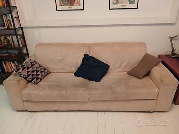 Divano letto matrimoniale
