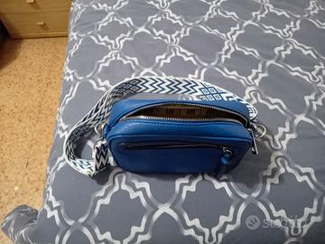 Borsa blu elettrico
