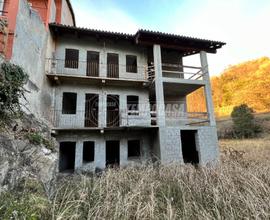 Splendida Casa da Costruire a Ivrea!