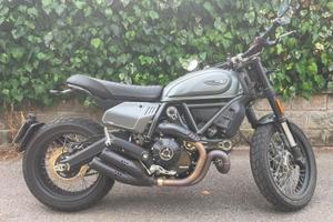 Ducati Scrambler 800 Nightshift con solo 3700 Km