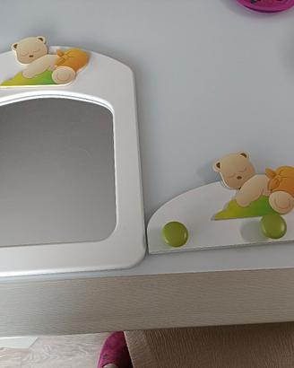 specchio e appendiabiti