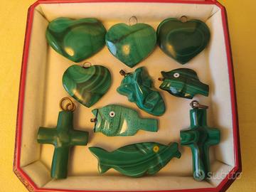 Ciondoli in malachite: cuori, pesci, croci, volto