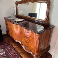 Credenza bassa Chippendale in radica di noce