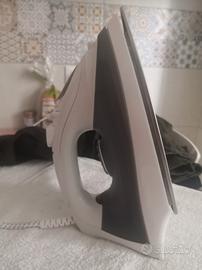 Ferro da stiro a Vapore NUOVO 