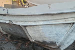 stampo  per realizzare un gozzo in vetroresina 