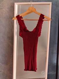 canottiera Intimissimi con pizzo e viscosa bordeau