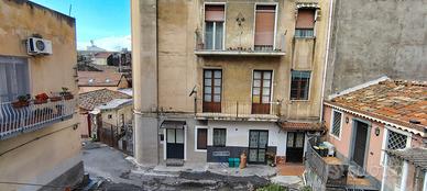 Casa Indipendente con Terrazza pressi Via Etnea