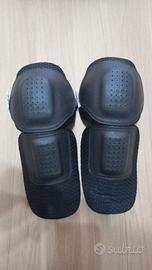 Protezioni gomiti e spalle Dainese