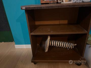 Mobile con rotelle - trattabile