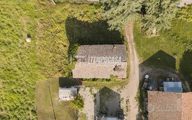 DEPOSITO CON GIARDINO DI 150 MQ