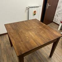 Tavolo in legno