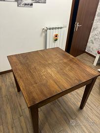 Tavolo in legno