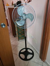Ventilatore a colonna DCG poco usato 