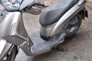 Kymco people s200i