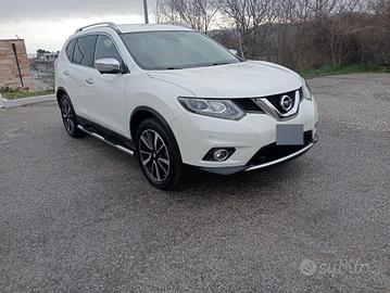 Nissan Xtrail 1.6 diesel Tecna plus 