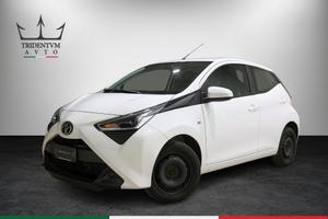 Toyota Aygo 5p 1.0 x-play 72cv
