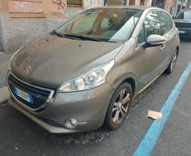 Peugeot 208 - 2015