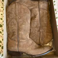 stivali stile cowboy