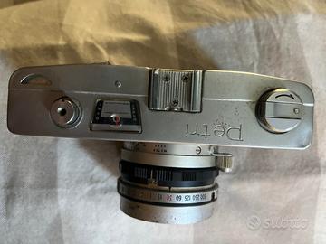 Macchina fotografica petri epoca 1960
