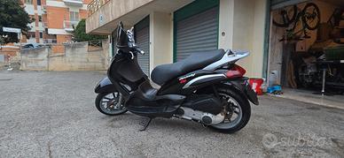 Piaggio Beverly 