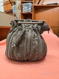 borsa  a secchiello  color tortora