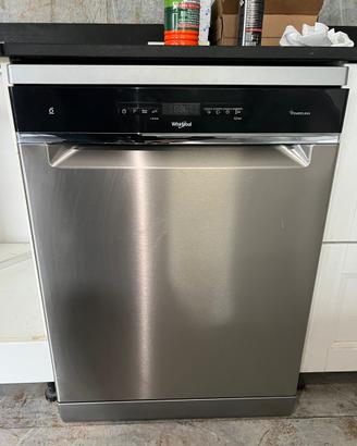 Lavastoviglie Whirpool 6th sense esterna
