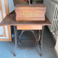 MACCHINA PER CUCIRE ANTICA NECCHI