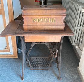 MACCHINA PER CUCIRE ANTICA NECCHI