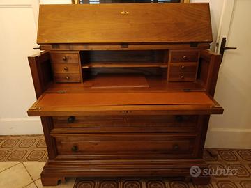 Secretaire in legno massello