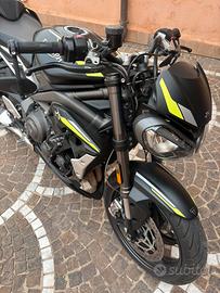 Triumph Street Triple RS