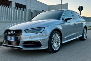 Audi A3 Sportback - 1.4 tfsi 204cv S-Line