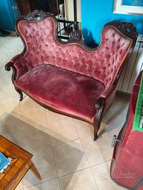 DIVANO LUIGI FILIPPO IN NOCE CON RUOTE FINE '800