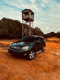 Toyota RAV4 III LUXURY