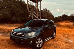 Toyota RAV4 III LUXURY