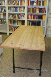Tavolo di legno