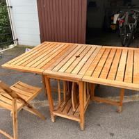 Tavolo pieghevole in legno per esterno