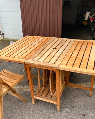 Tavolo pieghevole in legno per esterno