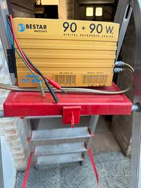 Amplificatore per autoradio