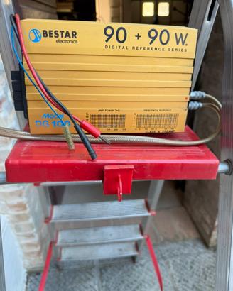 Amplificatore per autoradio