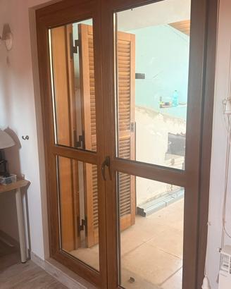finestra in pvc piu persiana in legno