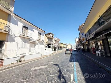 CASA SEMINDIPENDENTE A SANT'ANASTASIA