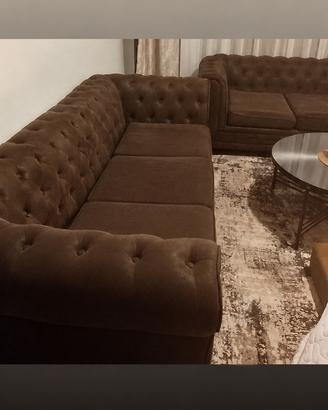 2 divani marroni da 3 posti + 1 poltrona