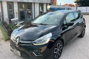 Renault Clio TCe 12V 90 CV 5 porte Moschino Zen