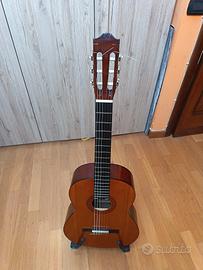 Yamaha C40
