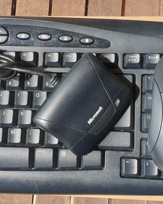 Tastiera e Mouse Microsoft Wireless 700