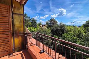 Appartamento con terrazzo sul verde a Sistiana