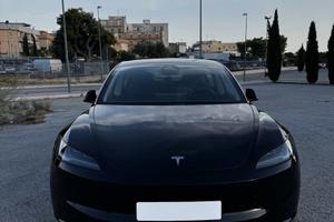 Tesla Model 3 Highland Premium RWD