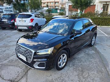 AUDI q2 tdi sport
