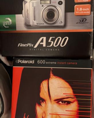 Macchina fotografica e fotocamera istantanea