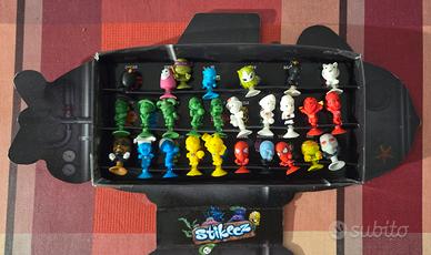Lotto Stikeez vari con contenitore sottomarino